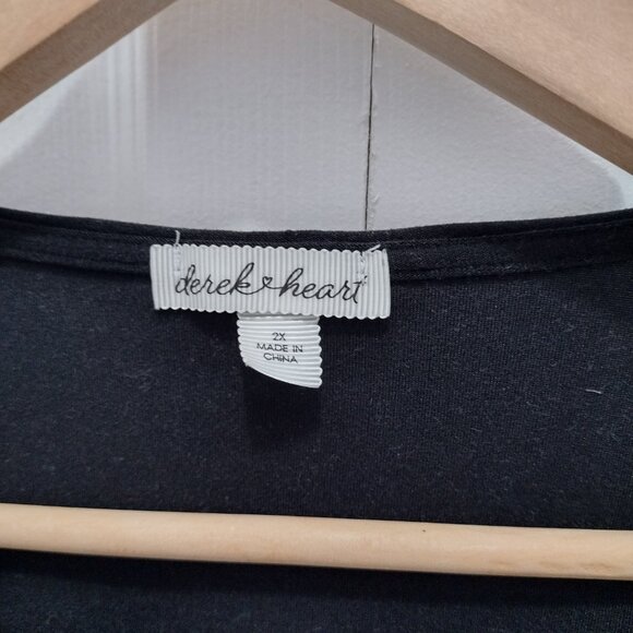 Derek Heart Black Scoop Neck Tee 2X Cotton Blend Relaxed Fit Minimal Basic - Picture 2 of 4